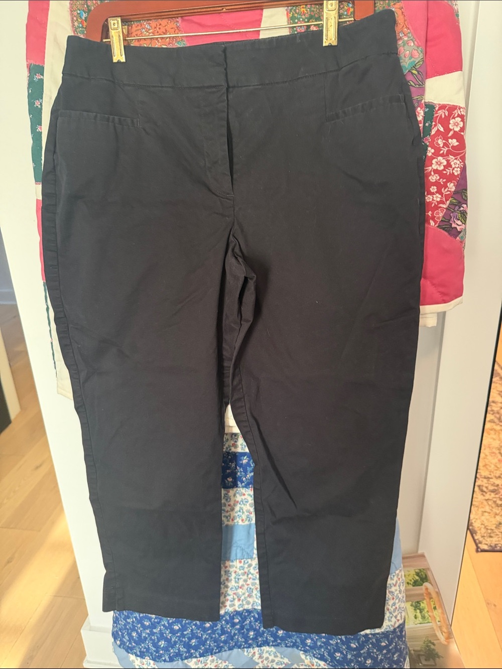 Ann Taylor Factory Black Cropped Stretch Jeans